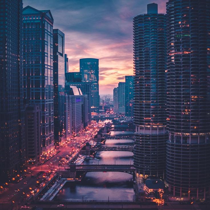 Sophia Martinez - Expat family life guide in United States